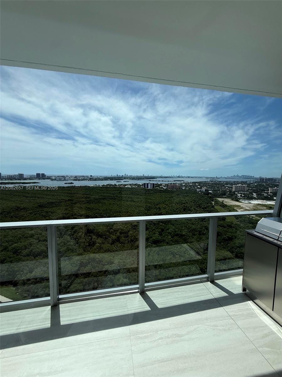 2411 Laguna Circle 2703 — photo 2