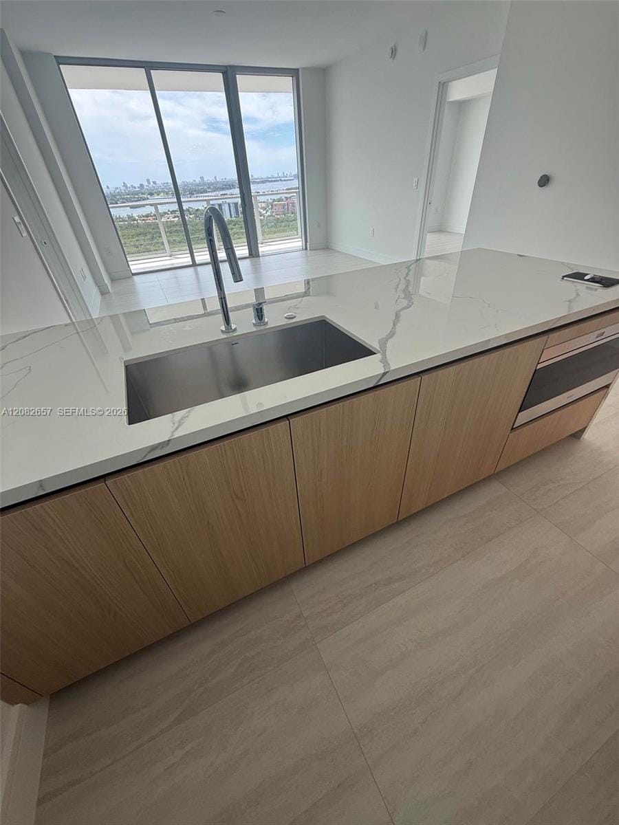 2411 Laguna Circle 2703 — photo 4