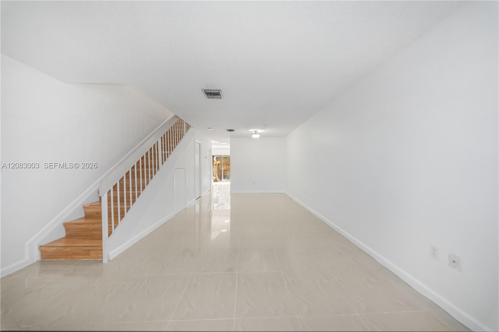 6110 SW 129th Place 1703 — photo 3