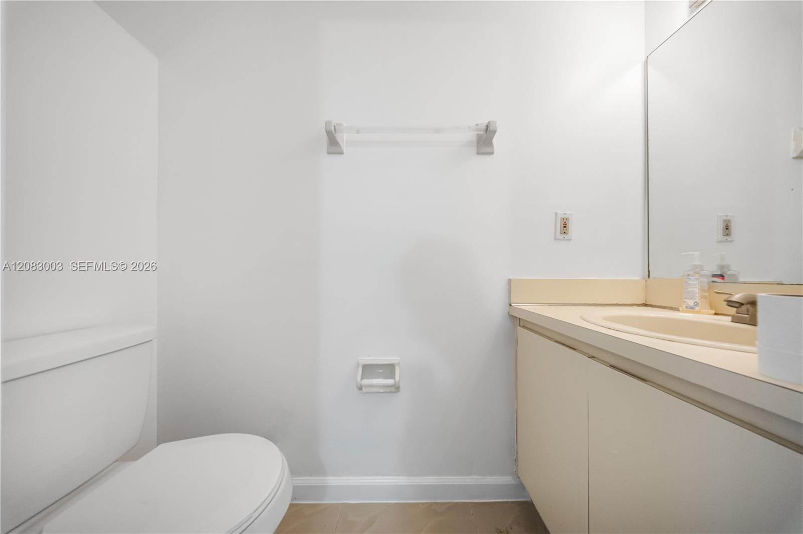 6110 SW 129th Place 1703 — photo 5