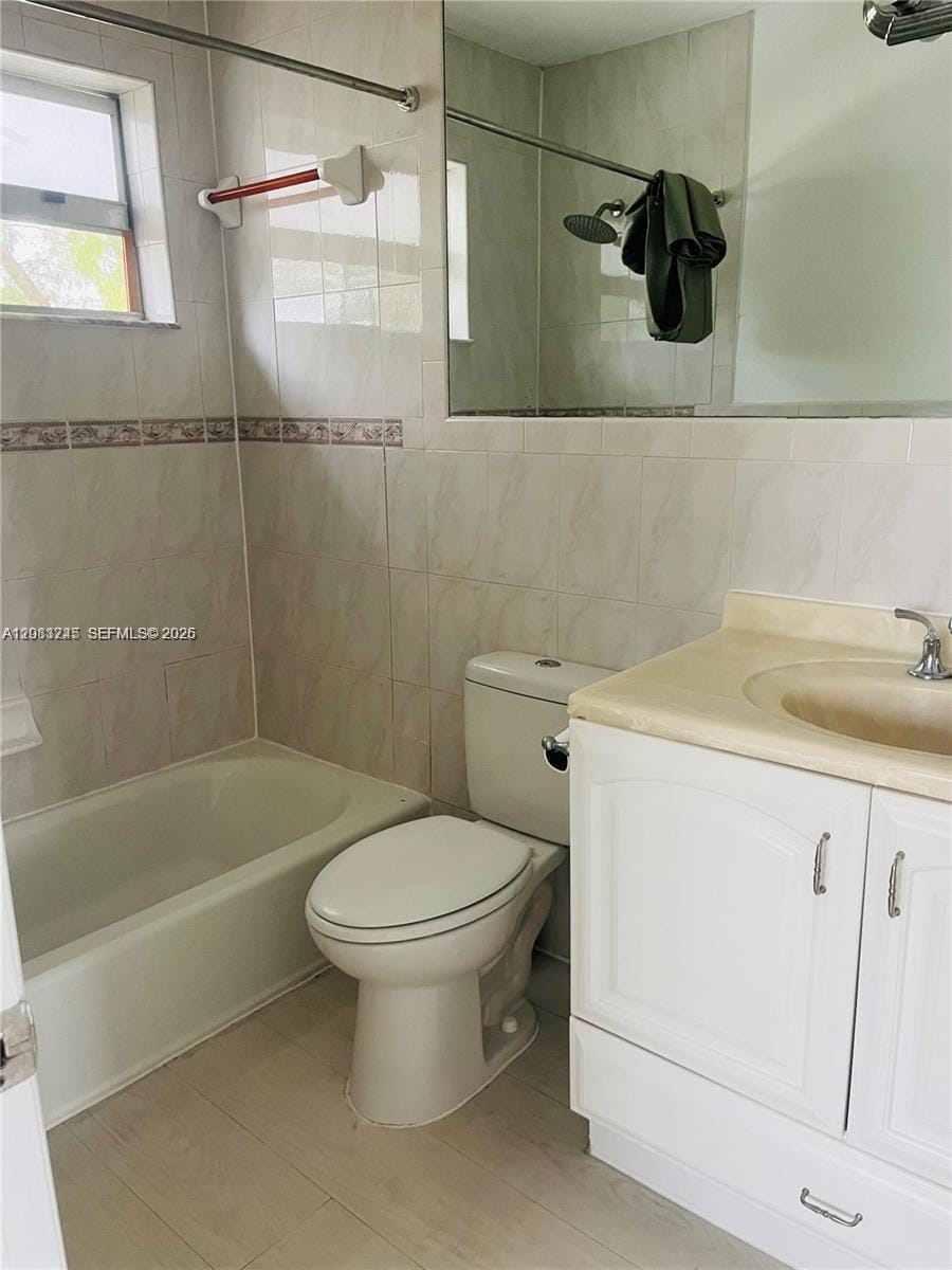 7725 Carlyle Avenue 7 — photo 9