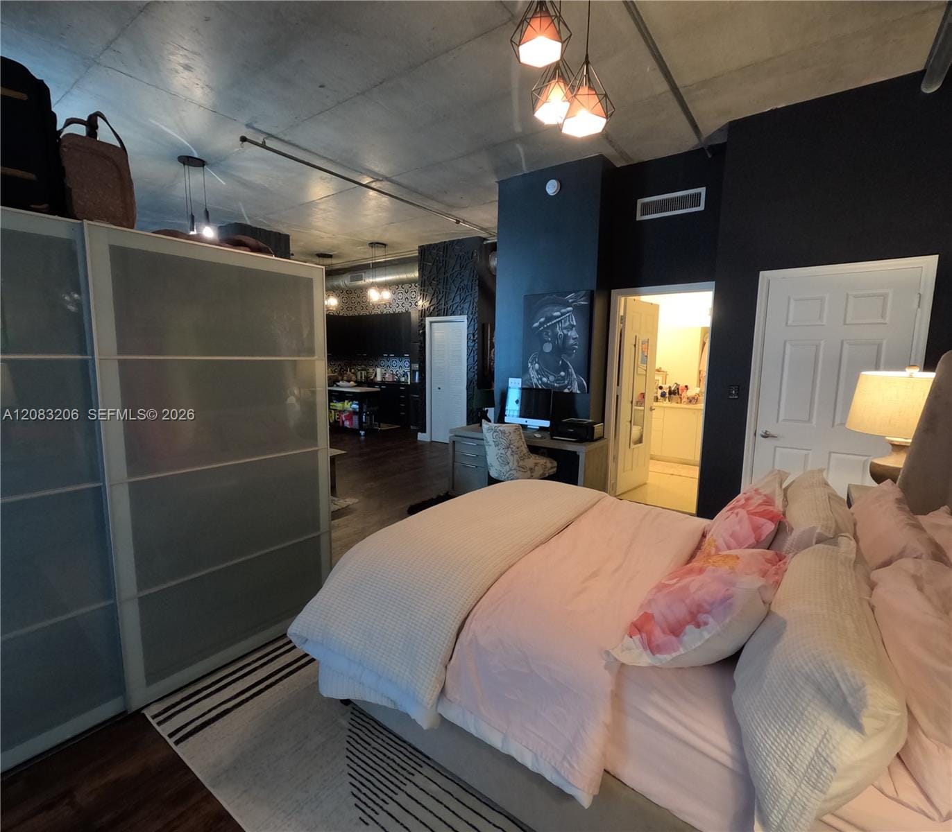 2100 Van Buren Street 222 — photo 5