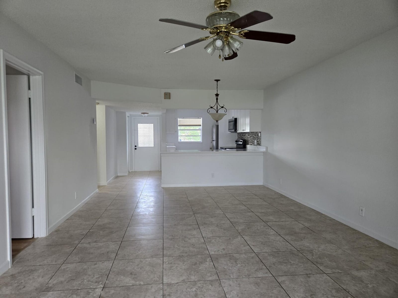 2700 CASITA Way 2140 — photo 4