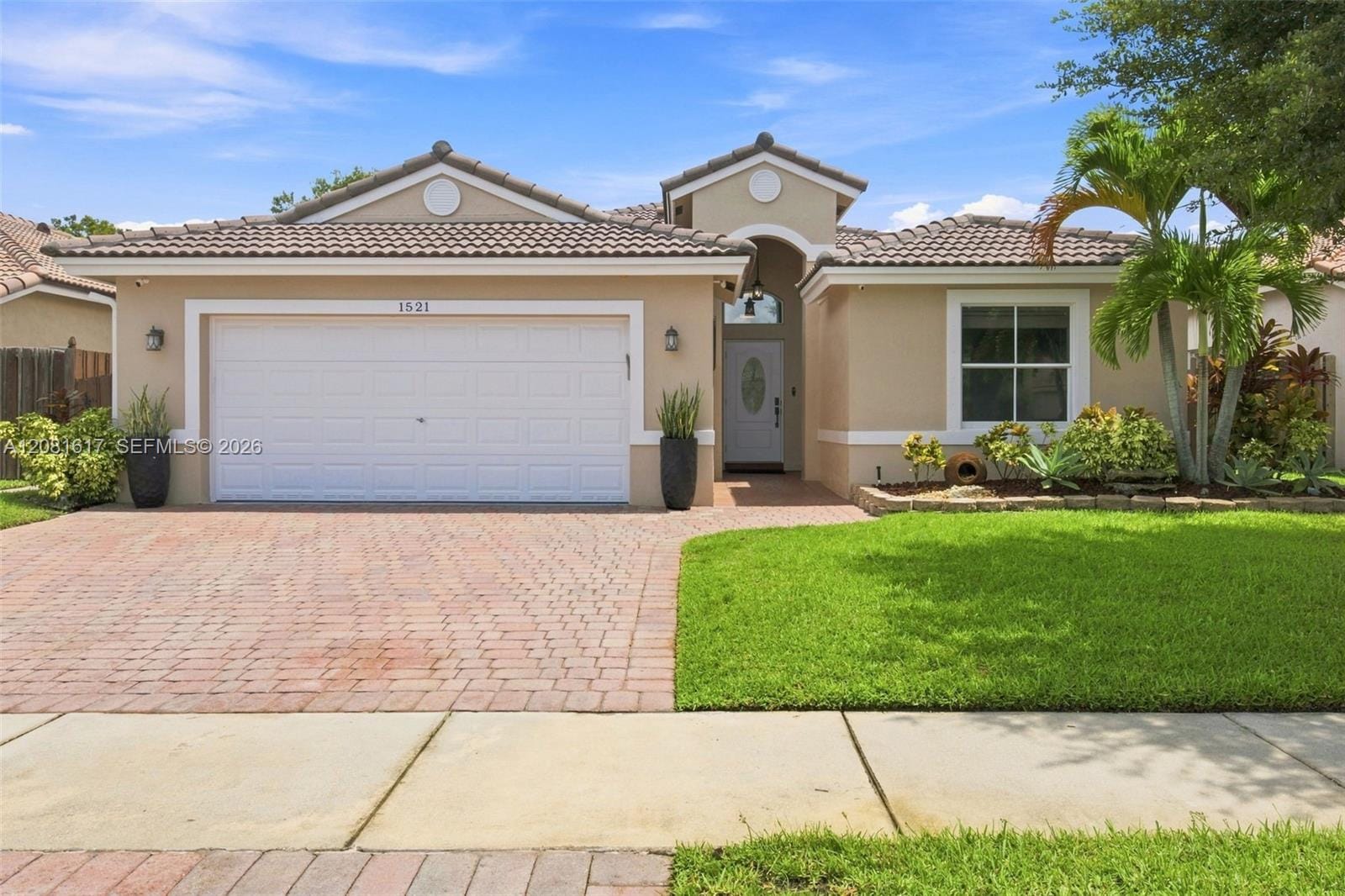1521 SW 194th Terrace — photo 3
