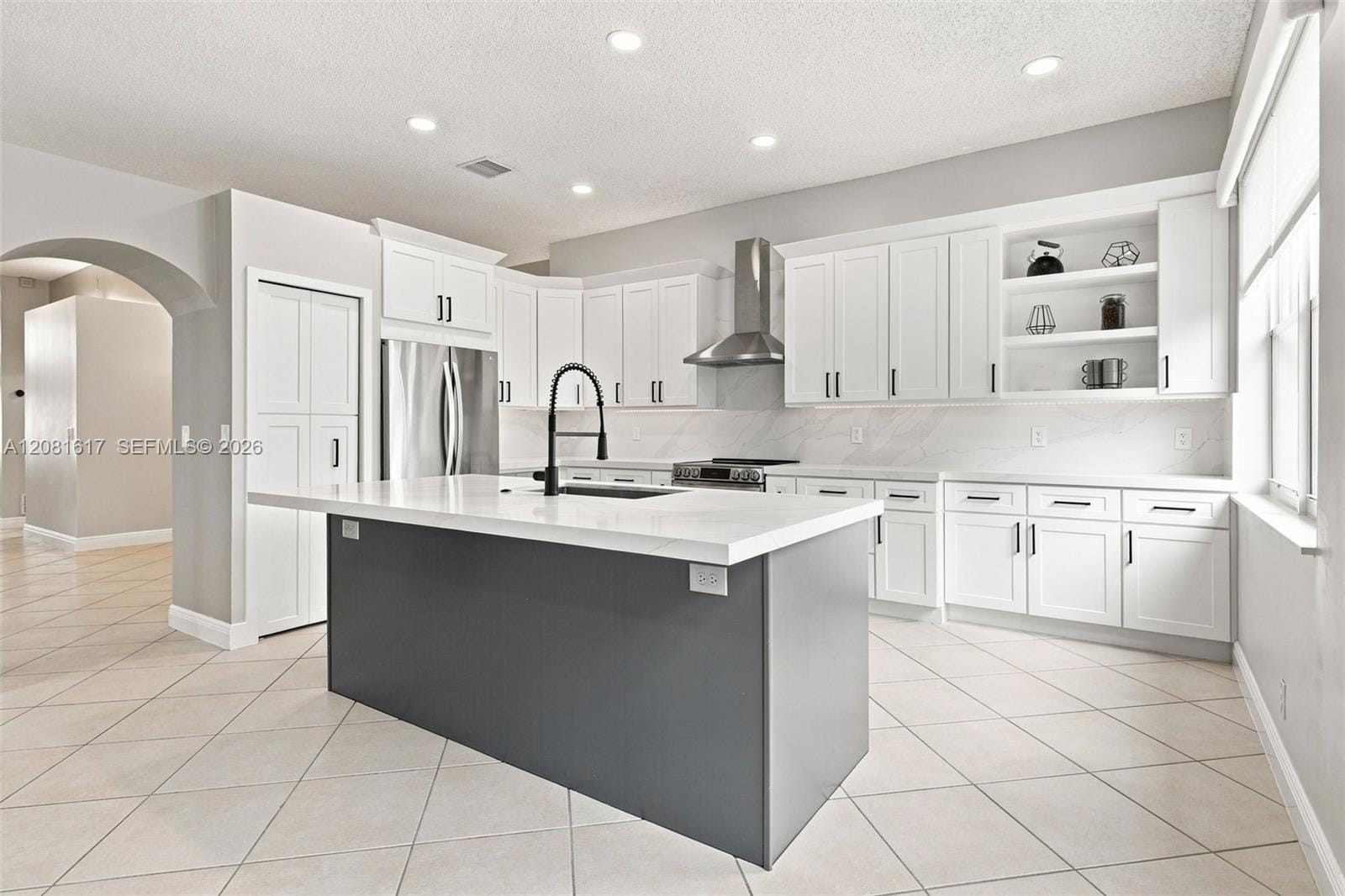 1521 SW 194th Terrace — photo 4