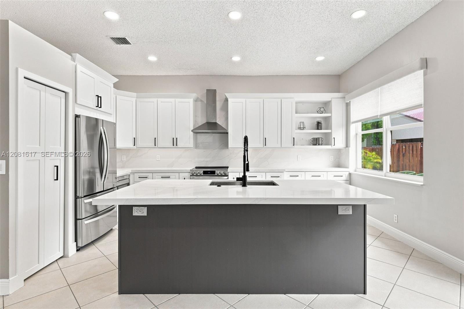 1521 SW 194th Terrace — photo 5