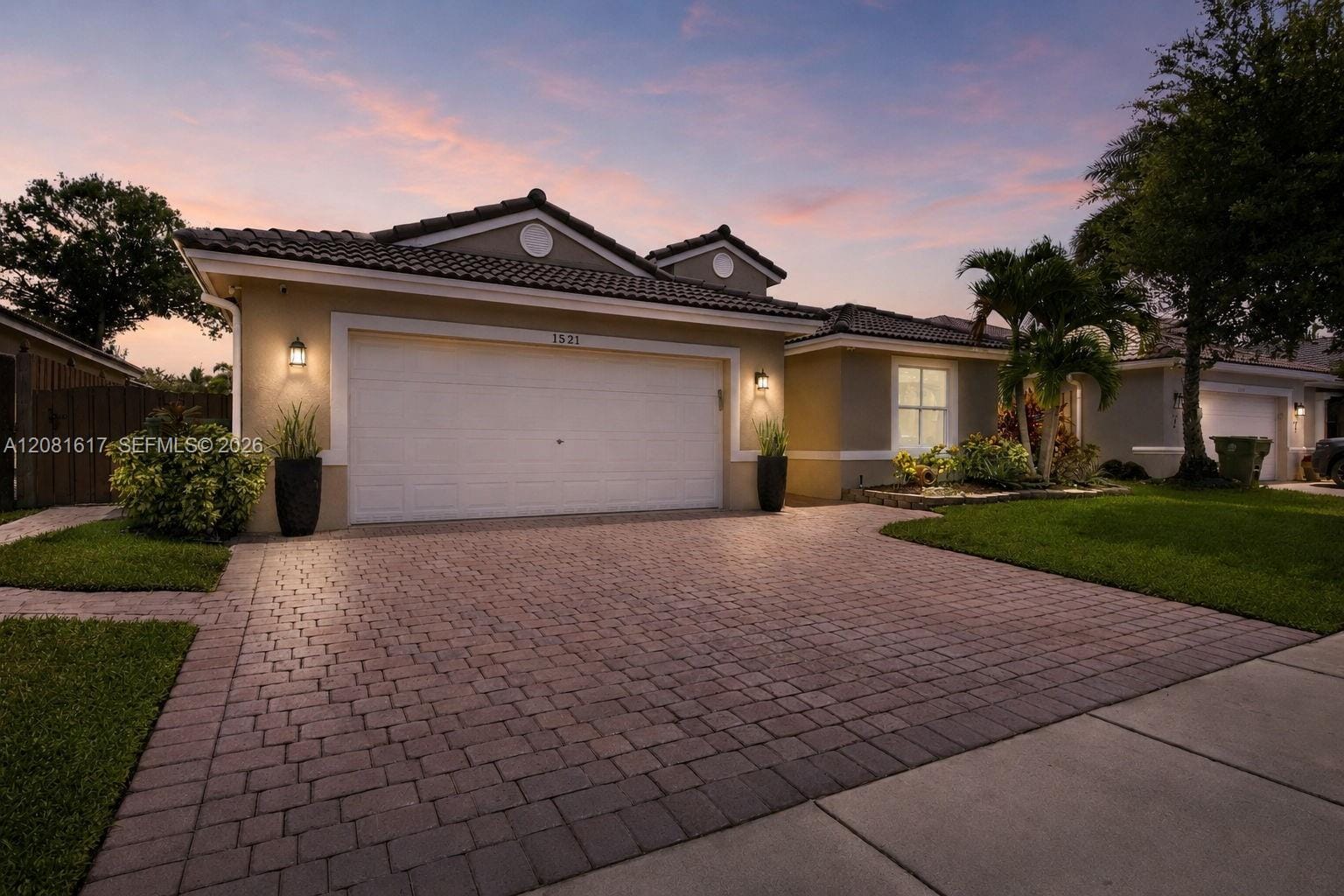 1521 SW 194th Terrace, Pembroke Pines, FL 33029