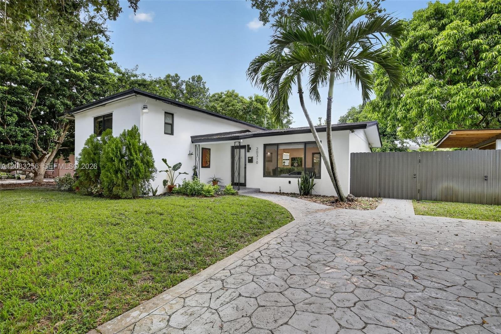 20310 NE 14th Avenue, Miami, FL 33179
