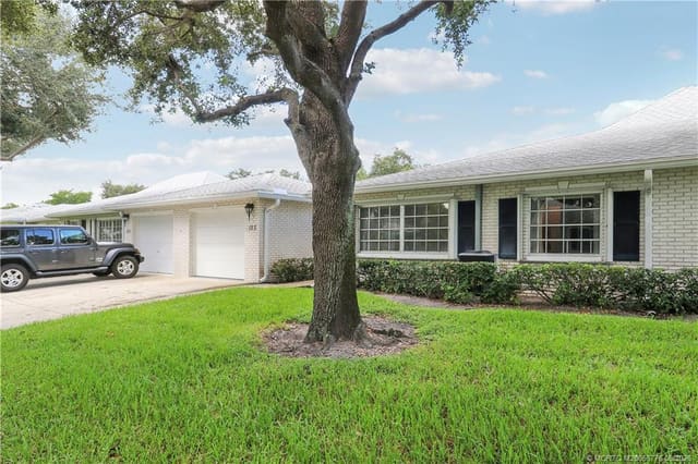 10083 42nd Terrace S 123, sold in ZIP 33436, Boynton Beach, FL