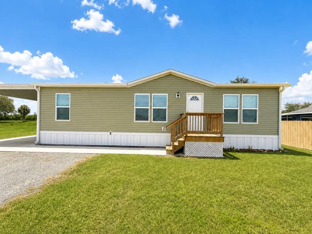 1121 ORANGE Loop, Chobee Place, Okeechobee, FL