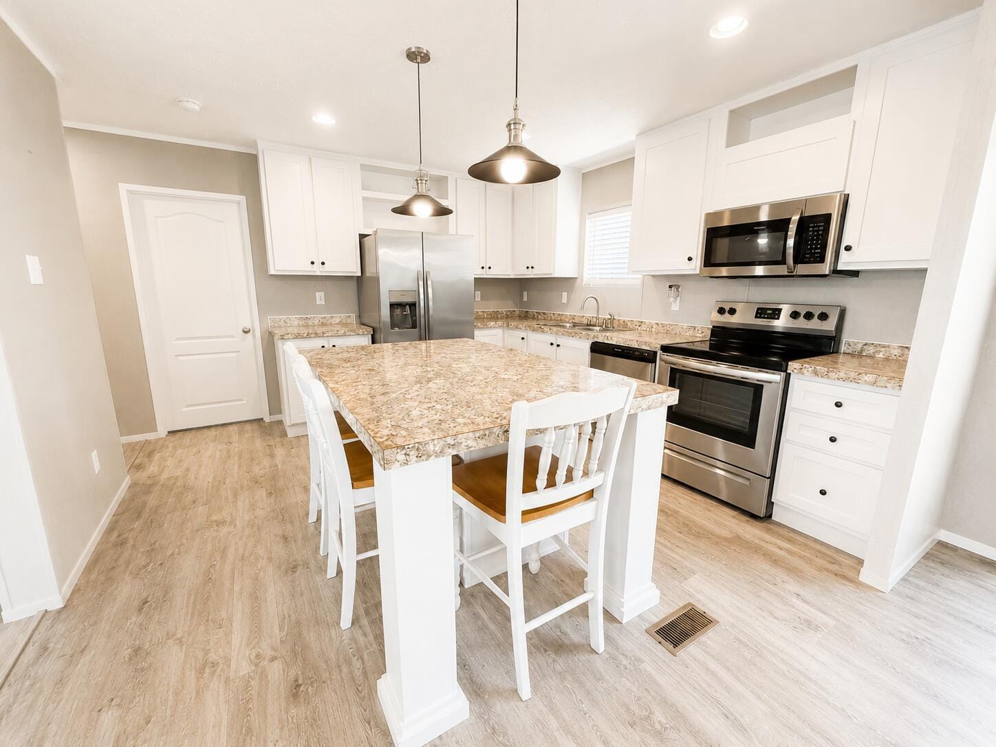 1121 ORANGE Loop — photo 12