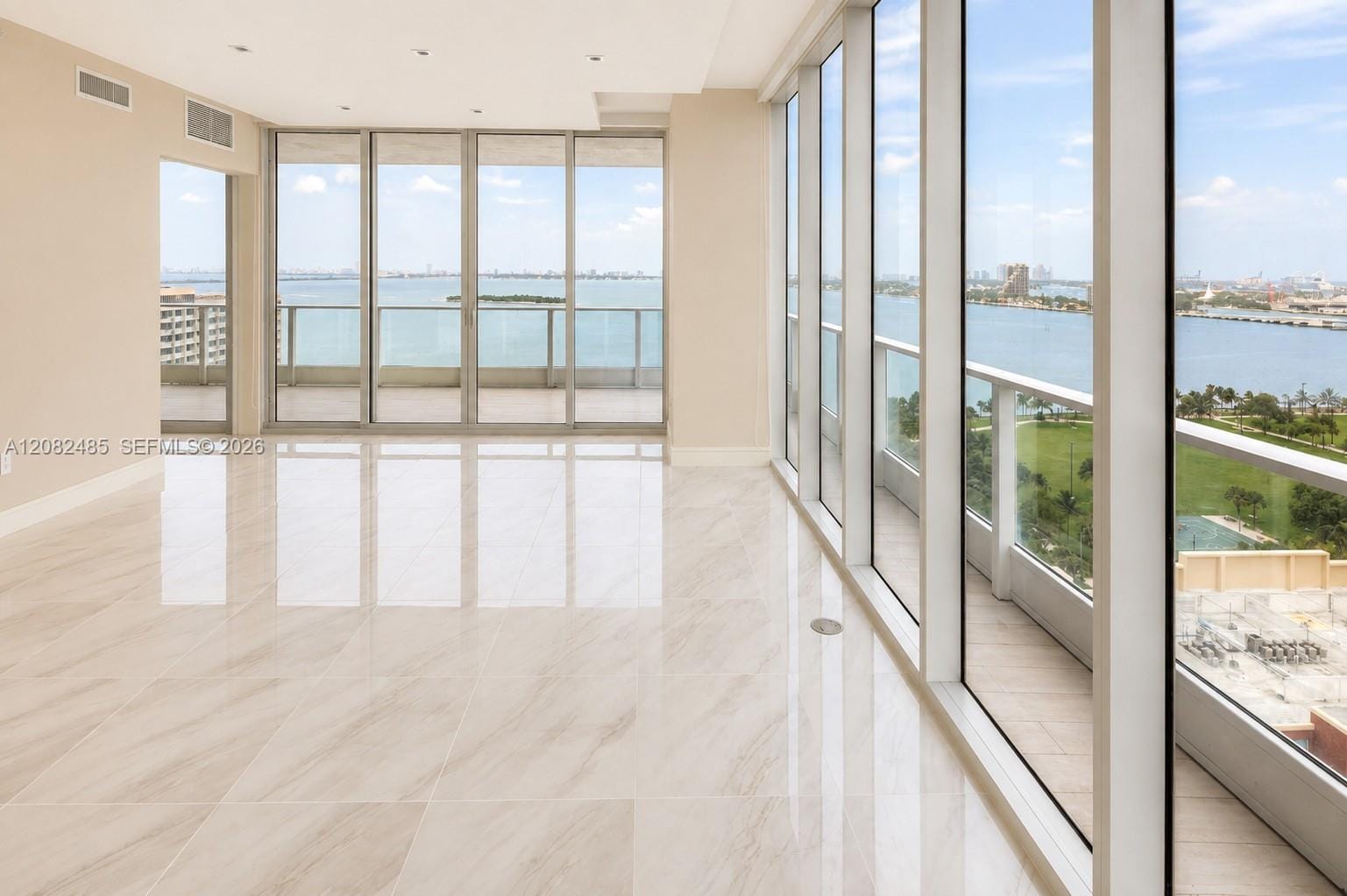 2020 N Bayshore Drive 1710 — photo 2