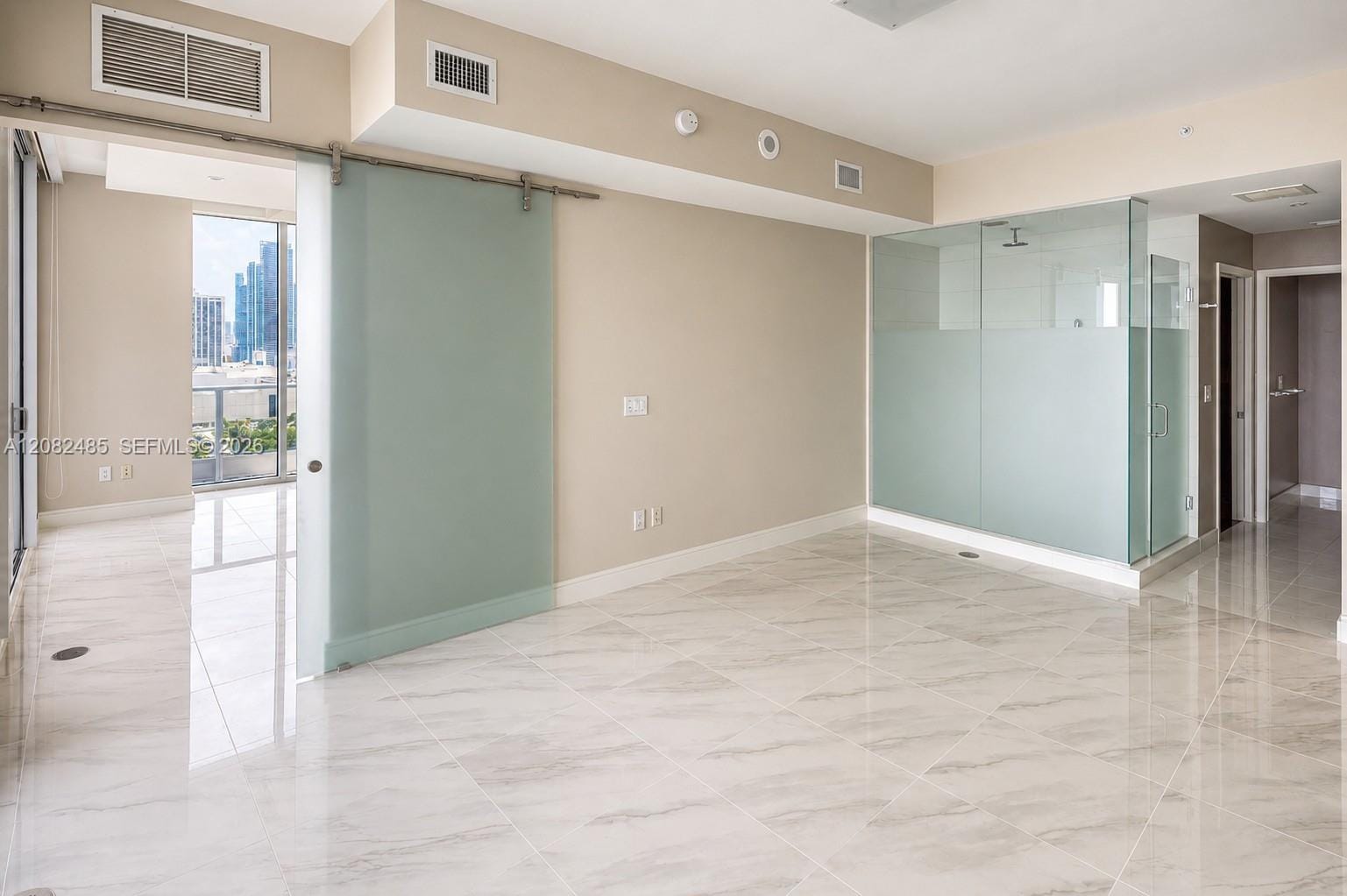 2020 N Bayshore Drive 1710 — photo 9