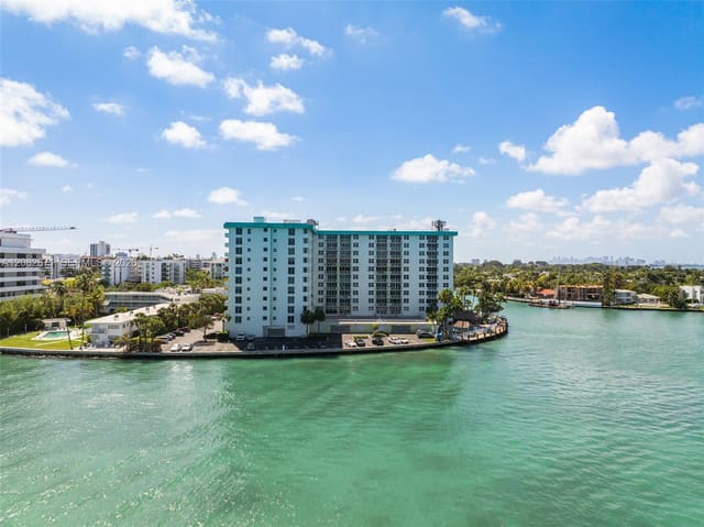 10350 W Bay Harbor Drive 9C, Bay Harbor Islands, FL 33154