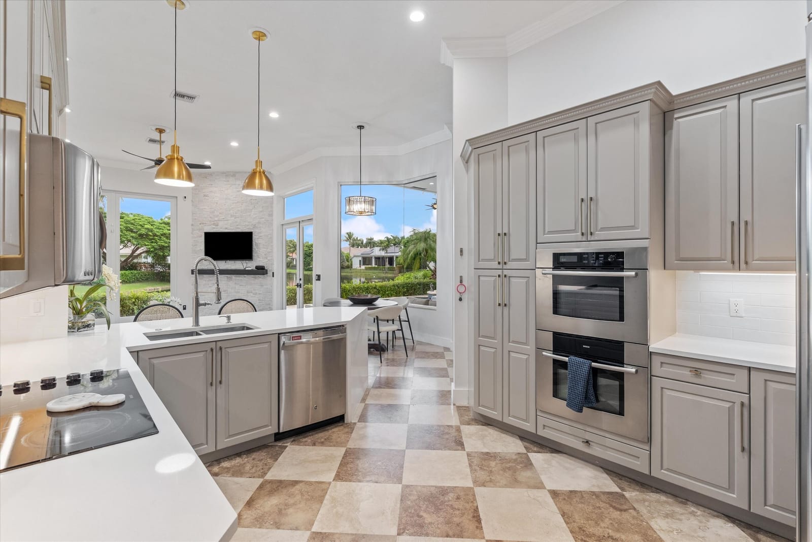 10821 Blue Palm Street, Plantation, FL 33324 photo 9