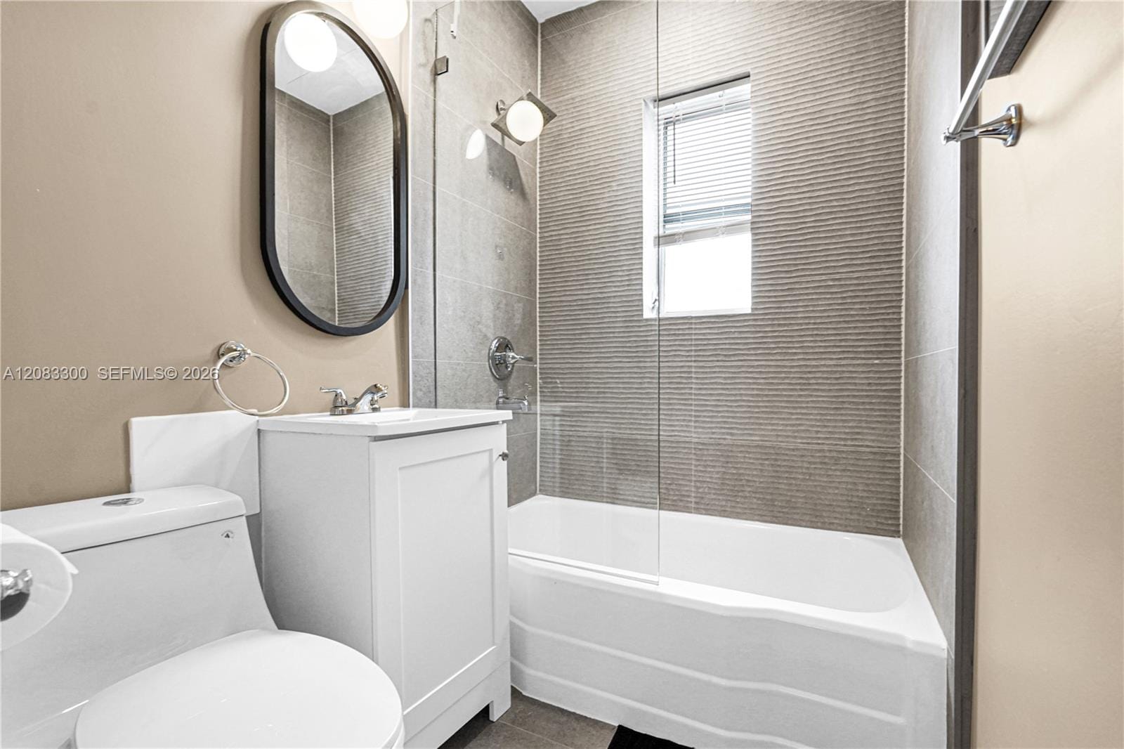 1525 Meridian Avenue 201 — photo 5