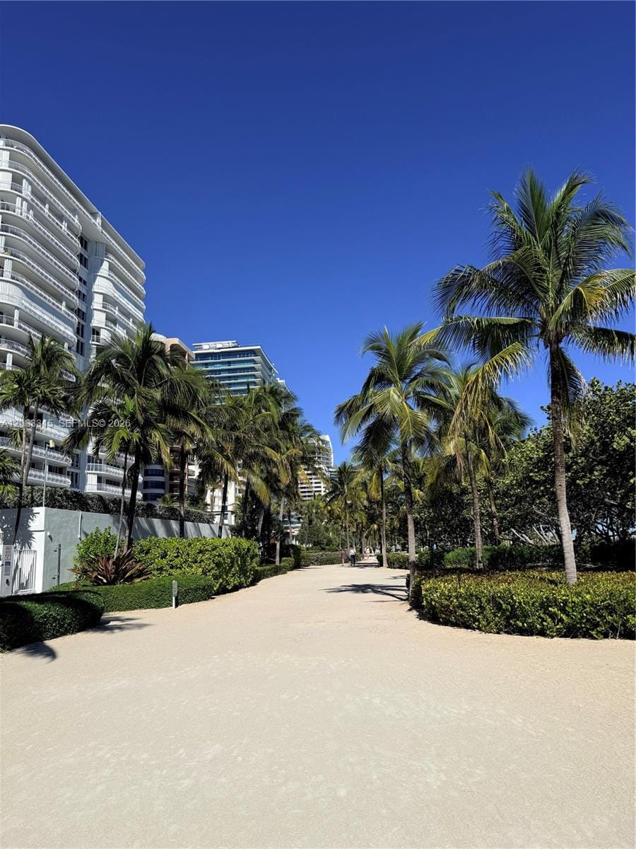 10185 E Collins Avenue 822, Bal Harbour, FL 33154