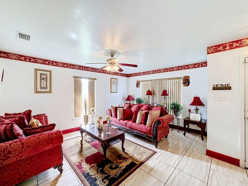 2914 ZORA NEAL Drive — photo 4