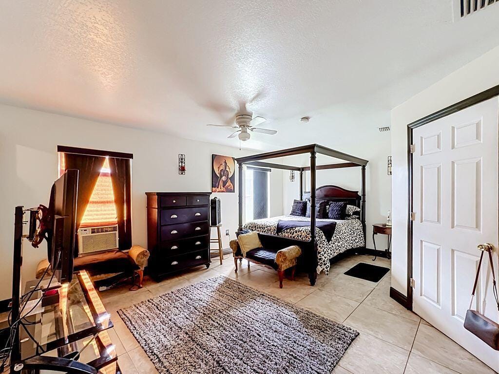 2914 ZORA NEAL Drive — photo 10