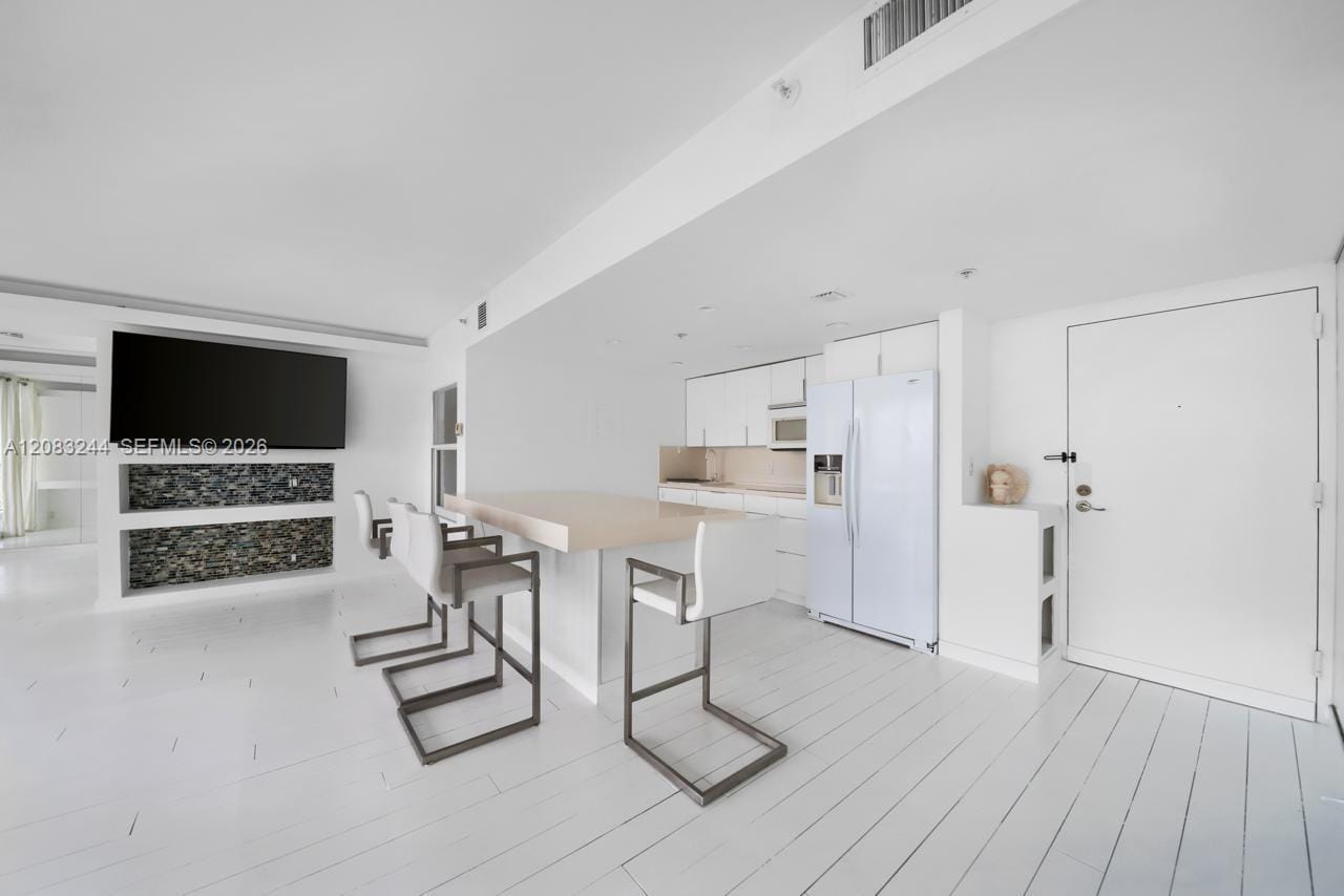 7601 E Treasure Drive 2016 — photo 11