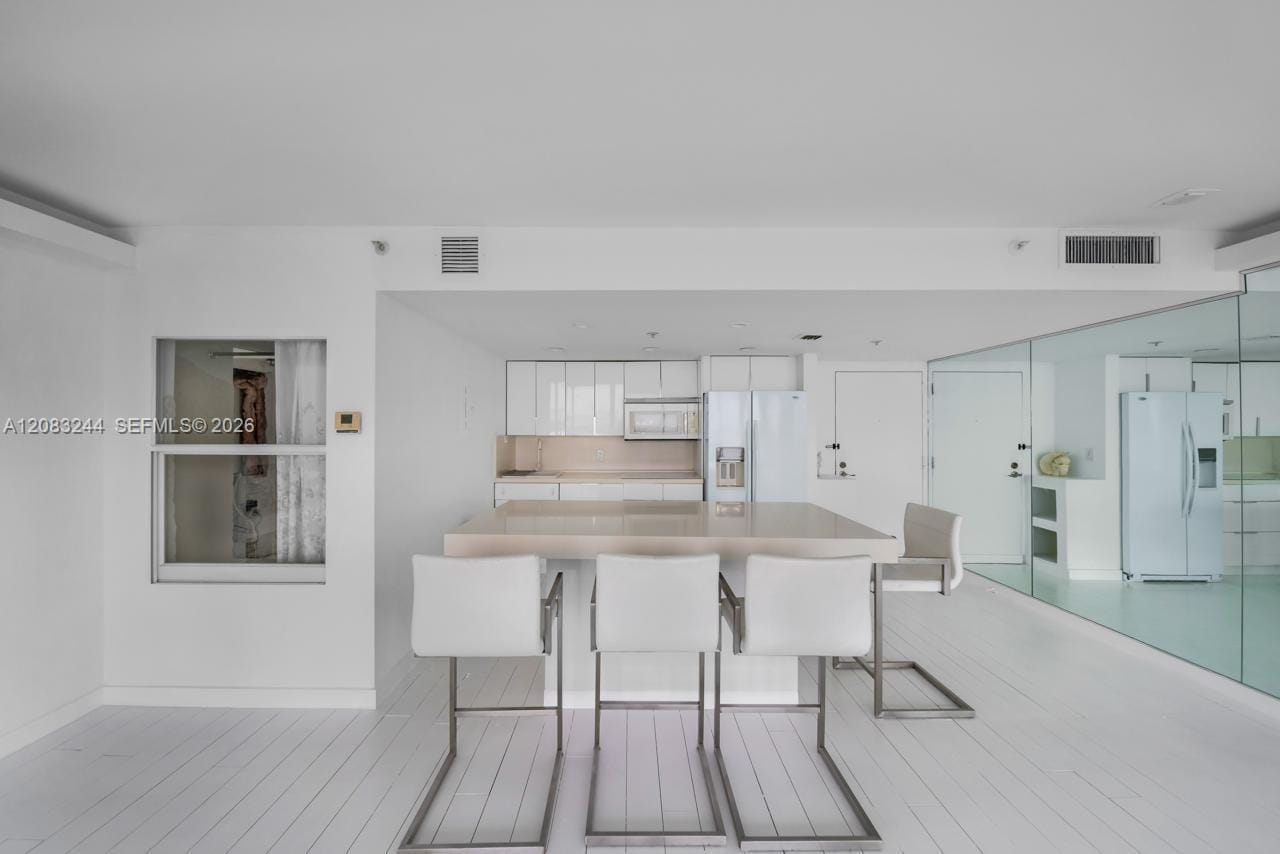 7601 E Treasure Drive 2016 — photo 8