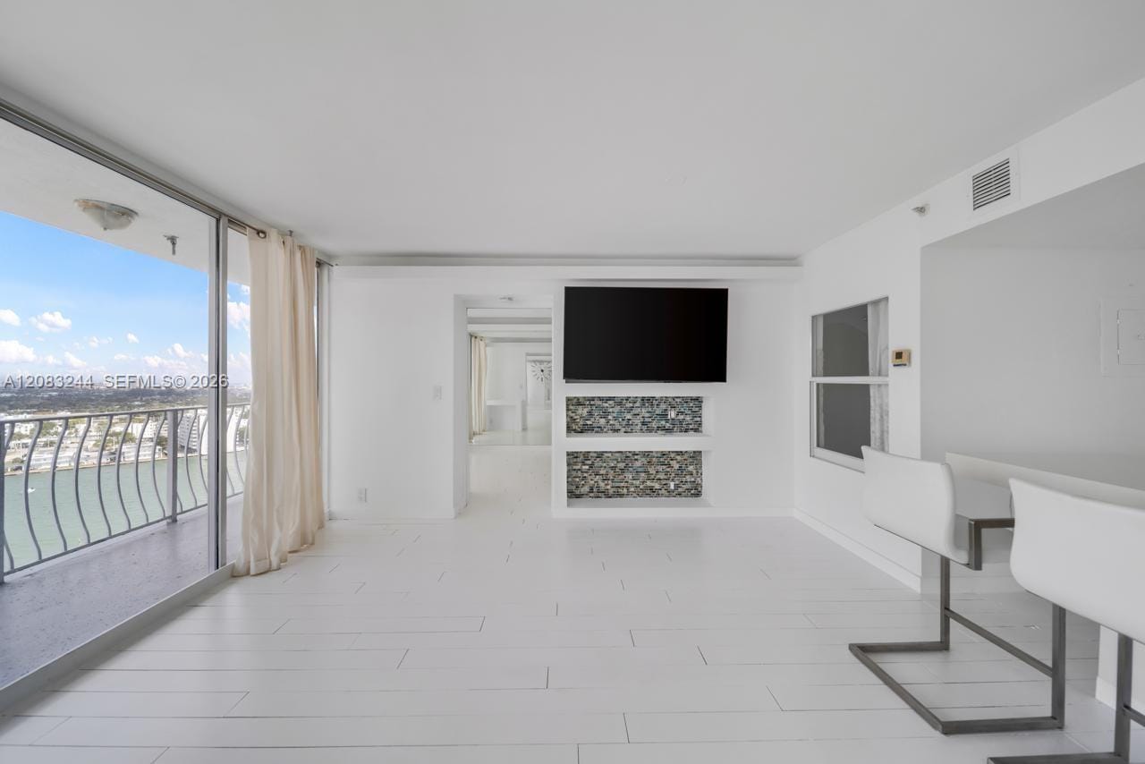7601 E Treasure Drive 2016 — photo 10