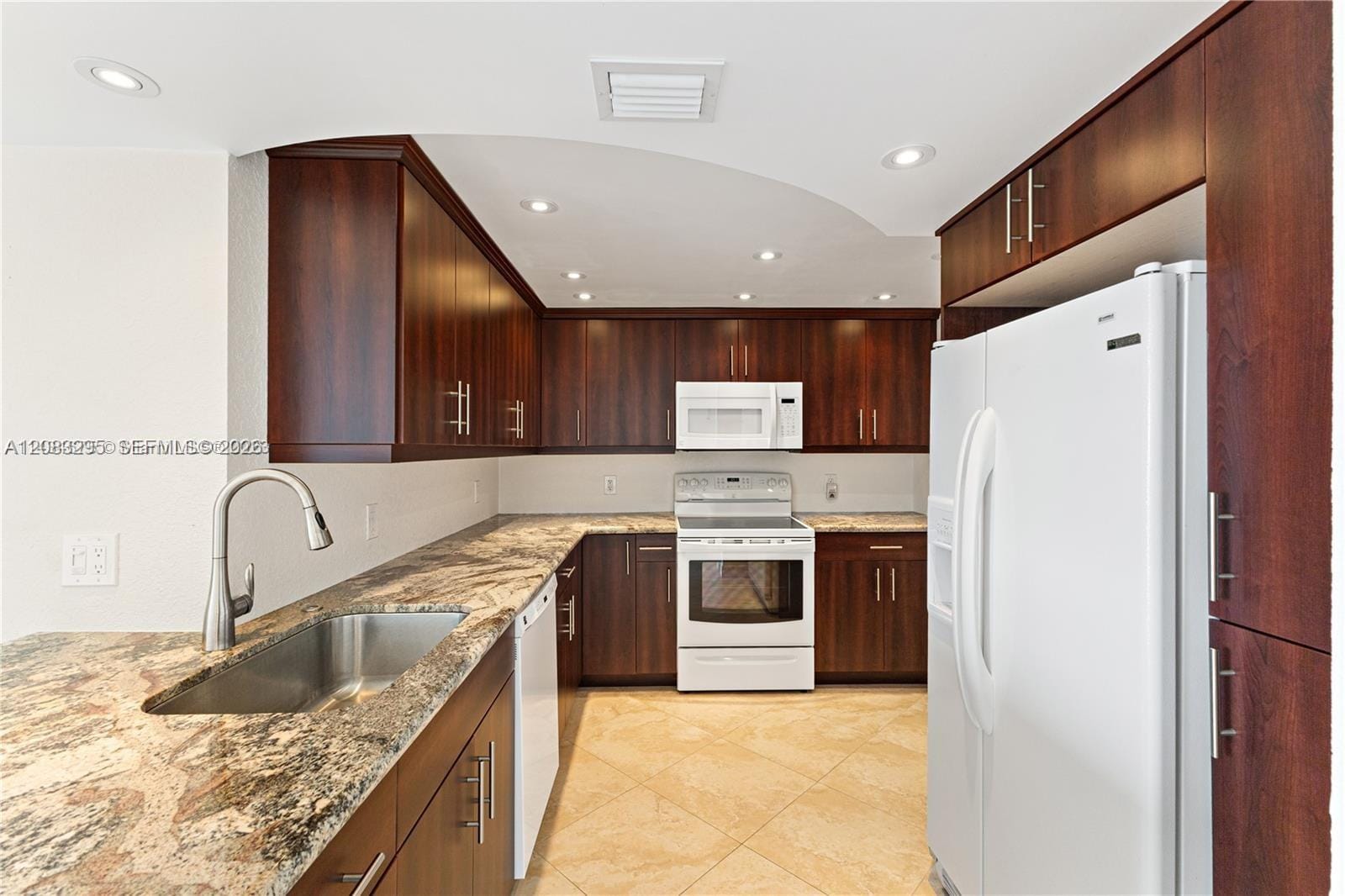 13155 Ixora Court 905 — photo 5