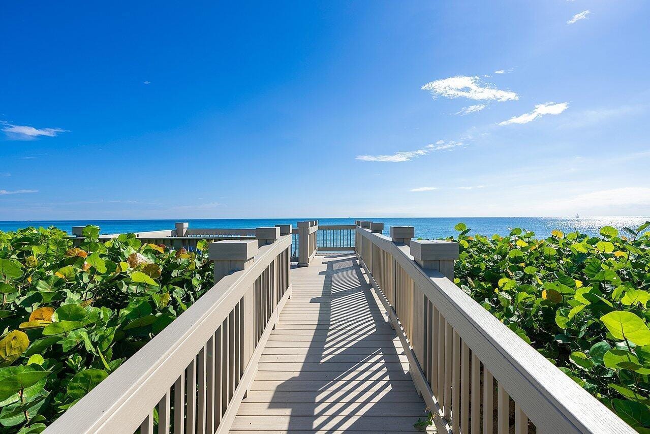 5801 N Ocean Boulevard 204, Ocean Ridge, FL 33435