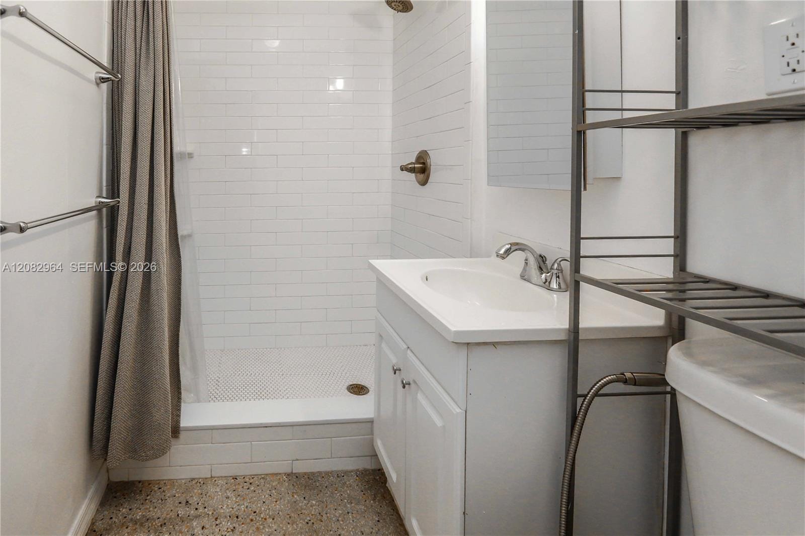 206 NE 5th Avenue — photo 8