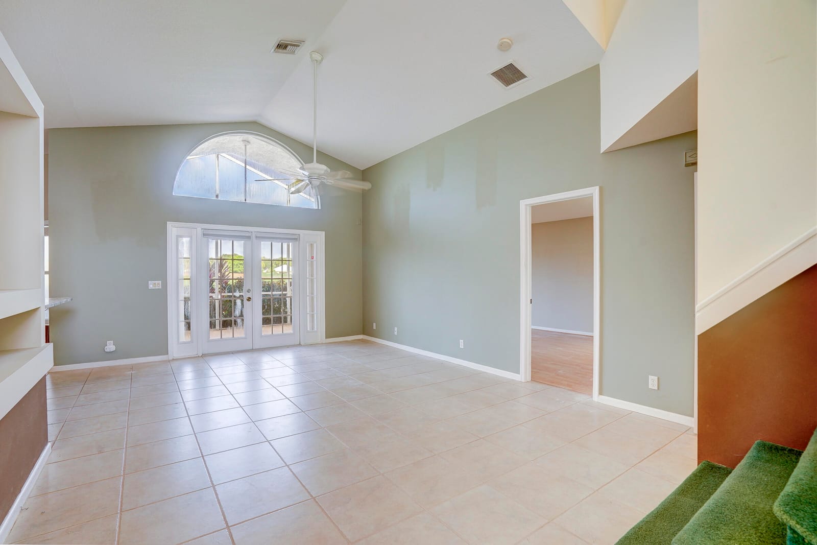 1117 AVONDALE Court — photo 10