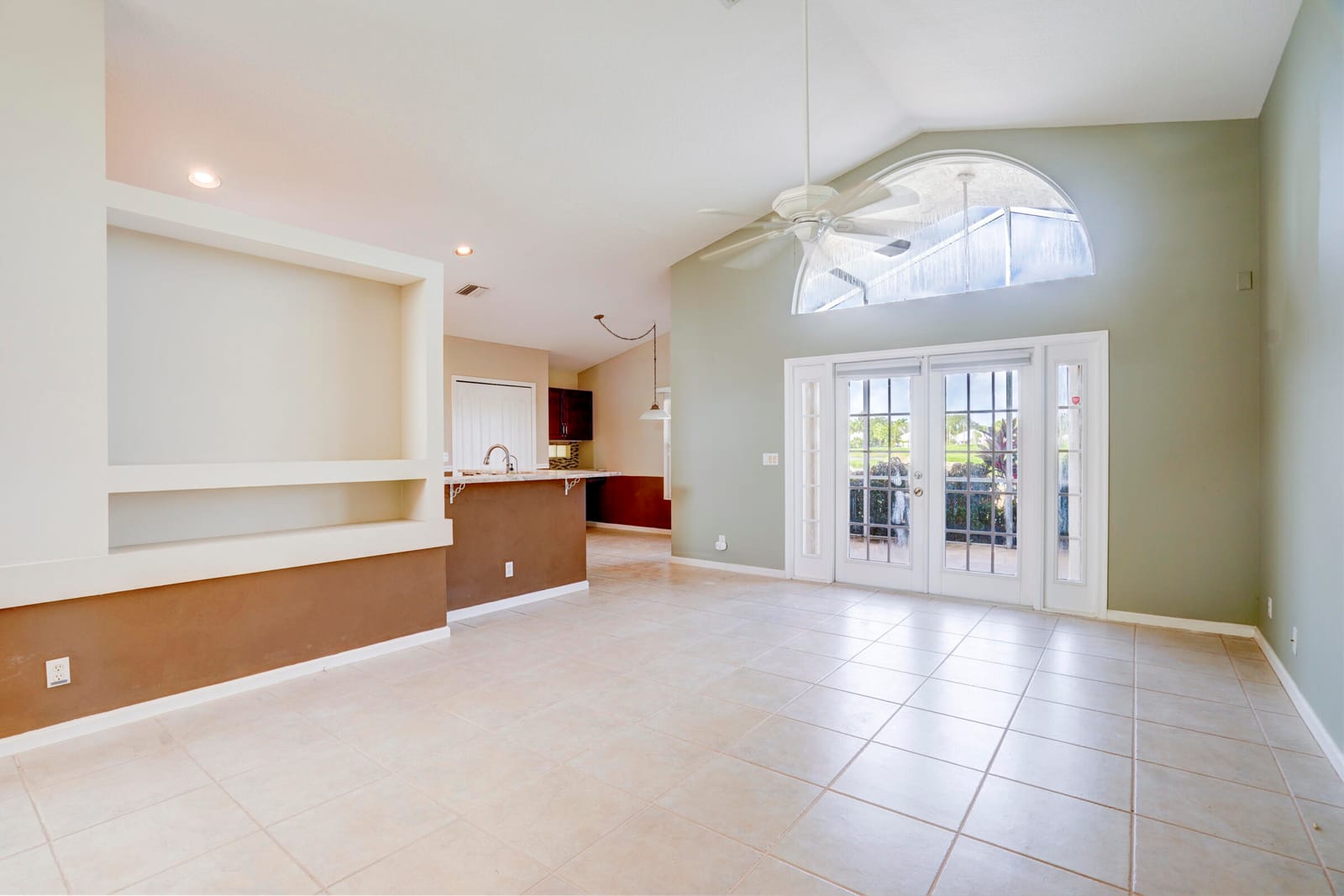 1117 AVONDALE Court — photo 11