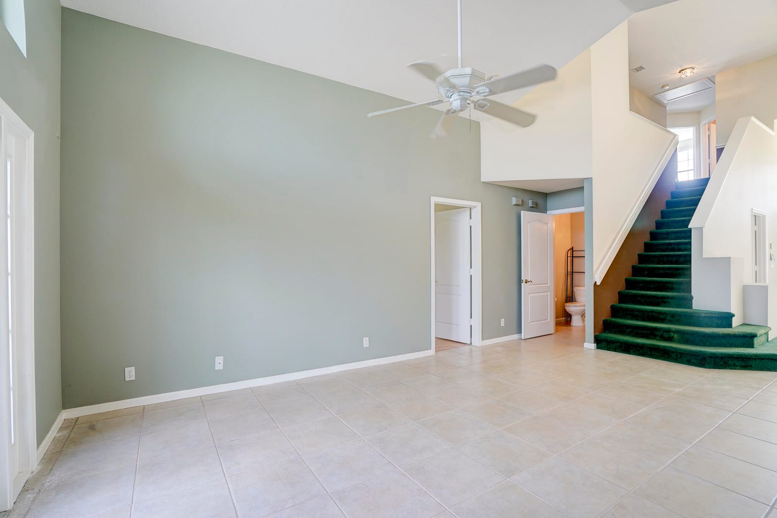 1117 AVONDALE Court, West Palm Beach, FL 33409 photo 13