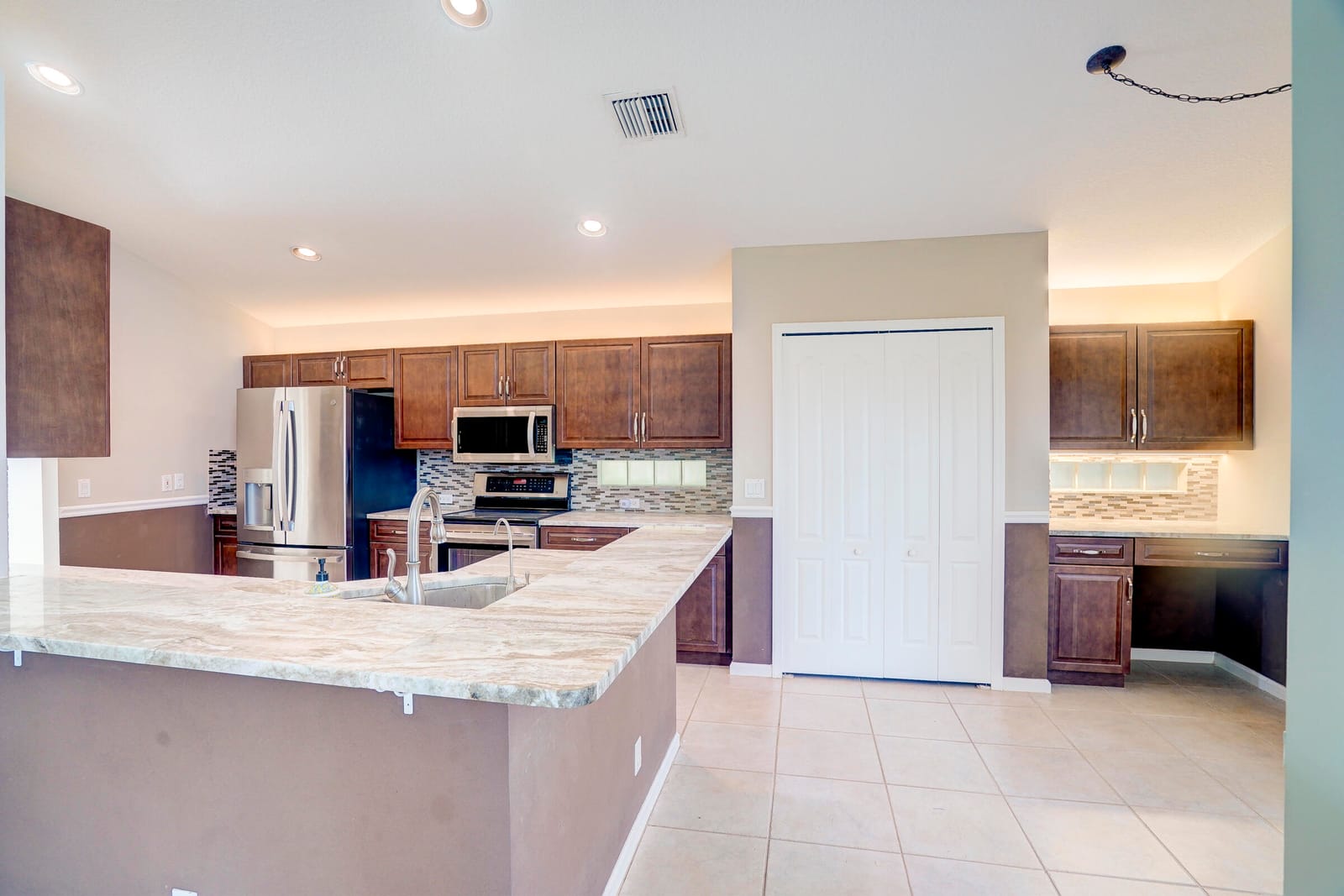 1117 AVONDALE Court, West Palm Beach, FL 33409 photo 16