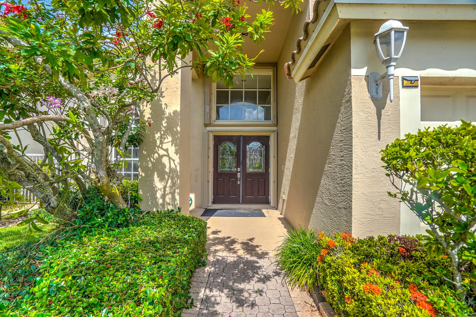 1117 AVONDALE Court — photo 3