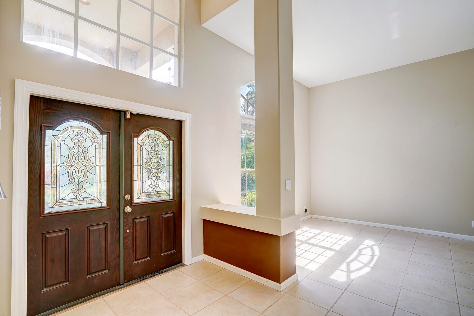 1117 AVONDALE Court — photo 5