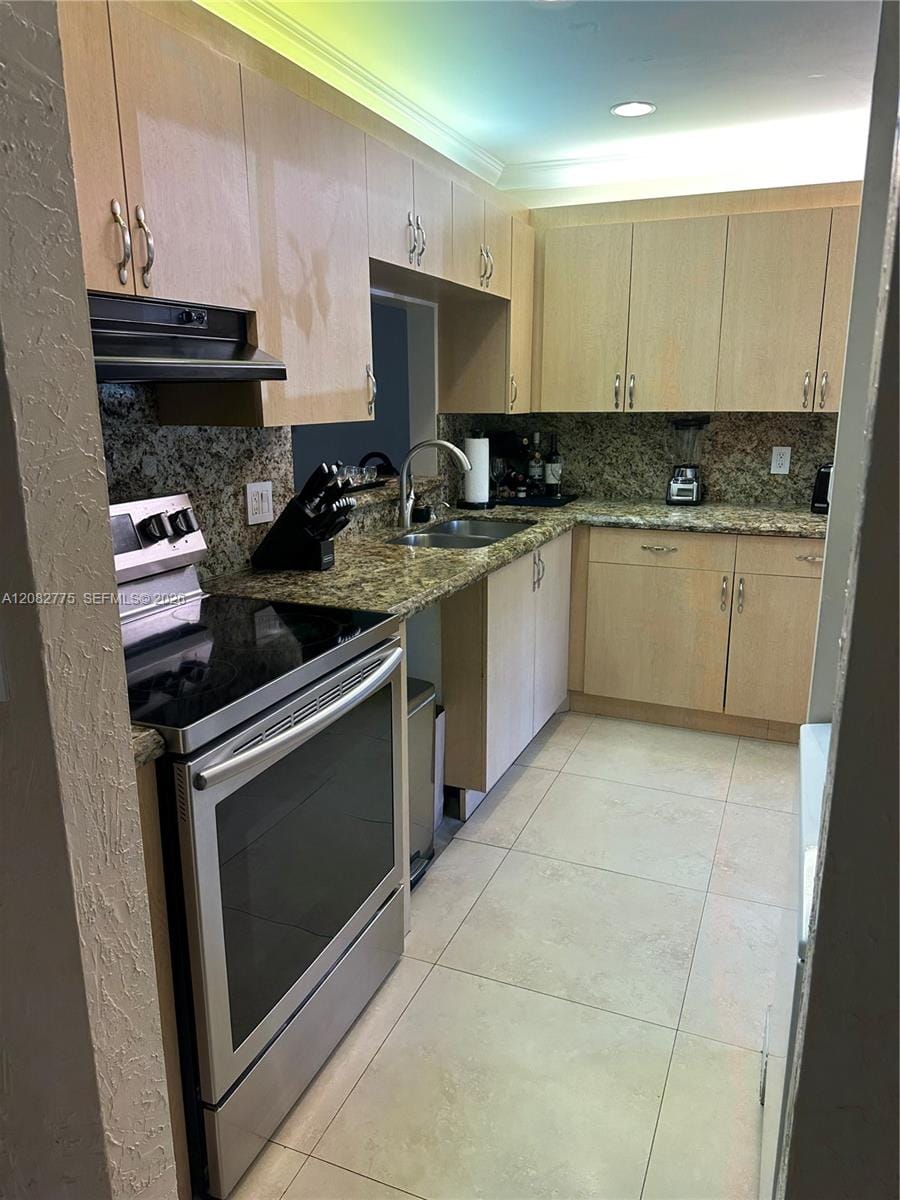445 Lakeview Drive 1 — photo 5