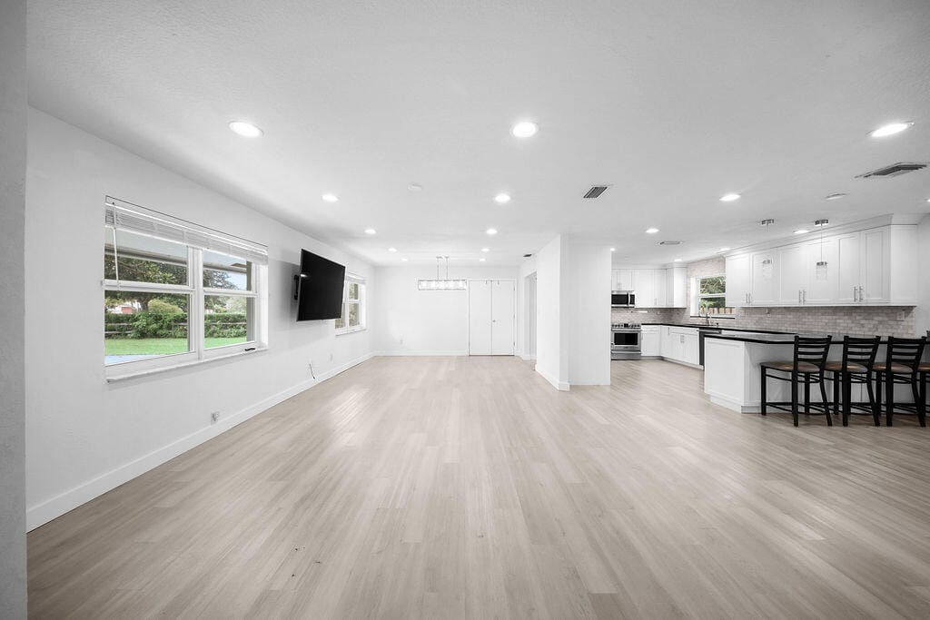 4910 SW 205TH Avenue — photo 5