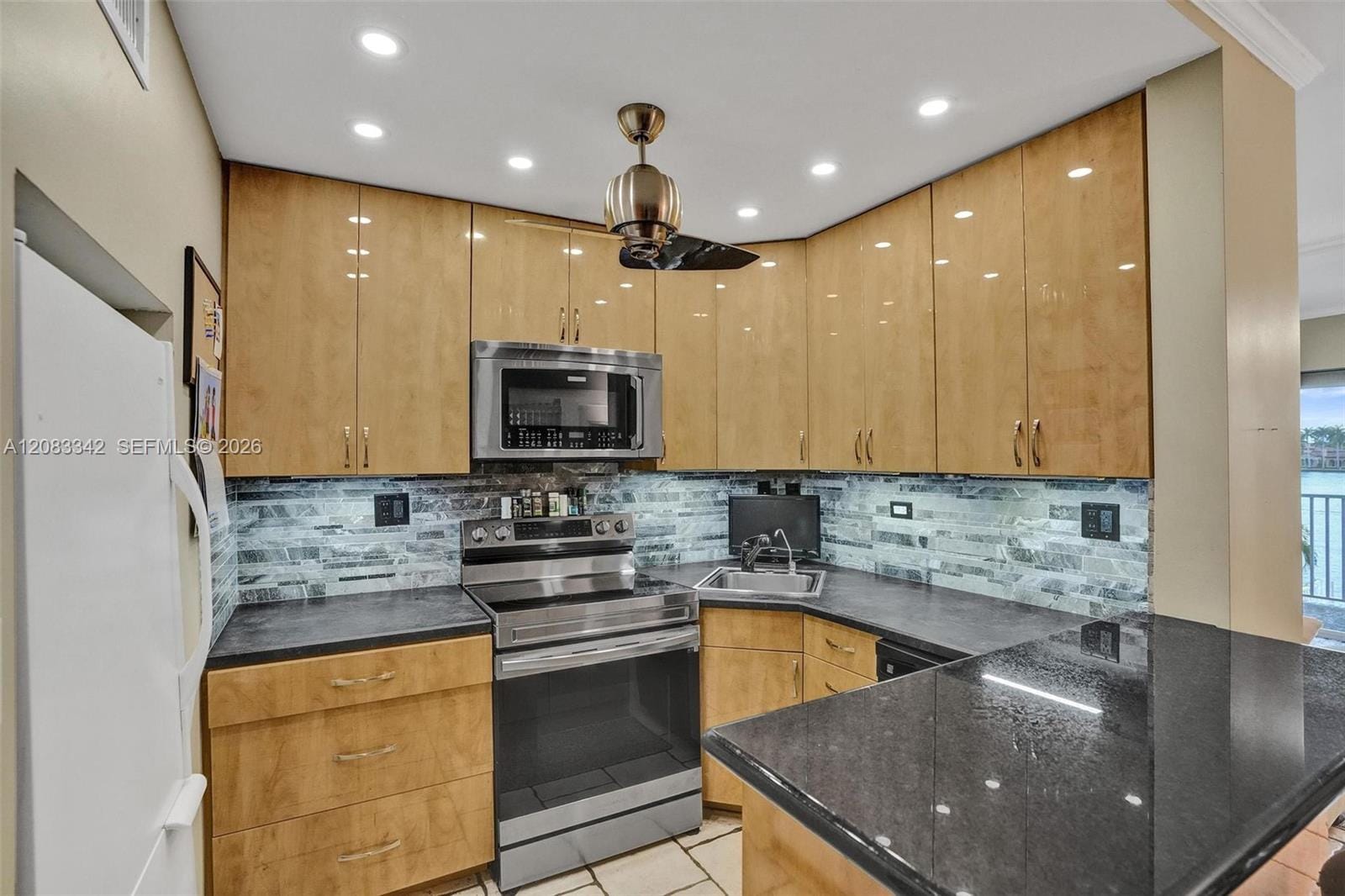 95 N Birch Road 301, Fort Lauderdale, FL 33304 photo 17