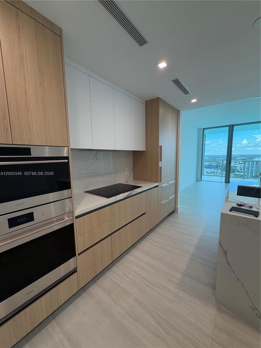2411 Laguna Circle 2307, North Miami, FL 33181 photo 2