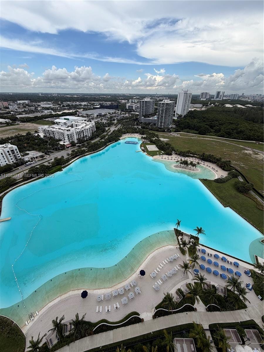 2411 Laguna Circle 2307, North Miami, FL 33181 photo 16