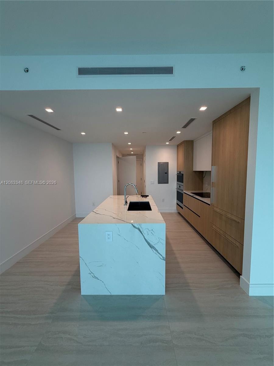 2411 Laguna Circle 2307, North Miami, FL 33181 photo 3
