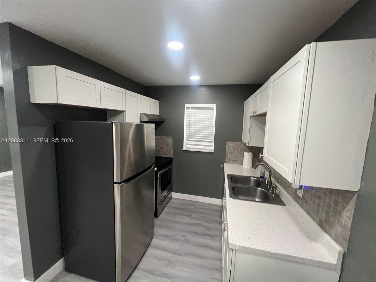 30 SE 4th Avenue 106, Hallandale Beach, FL 33009 photo 3