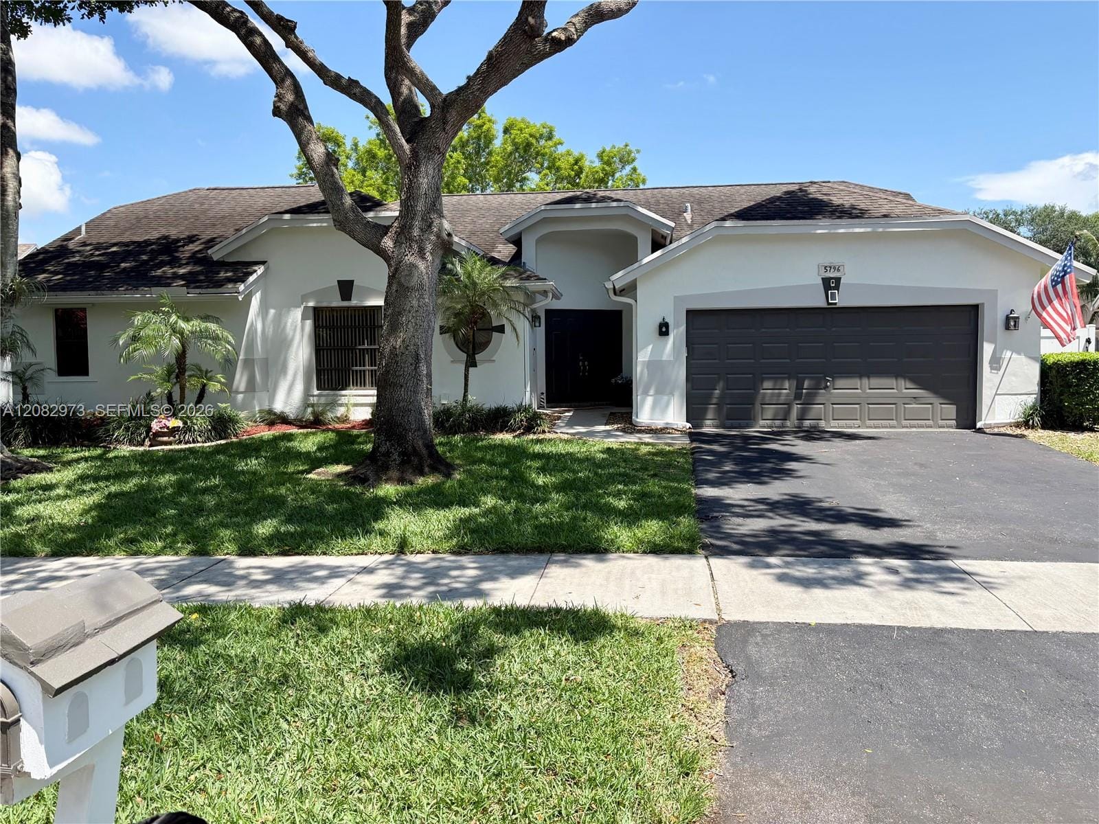 5796 SW 89th Way, Cooper City, FL 33328