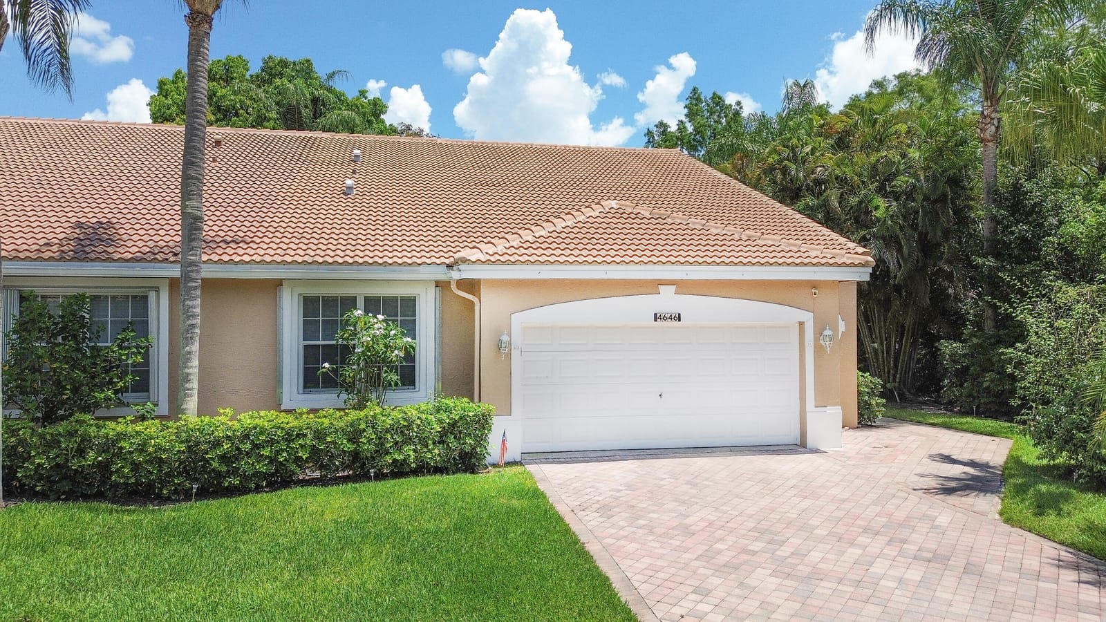4646 Carlton Golf Drive, Wellington, FL 33449