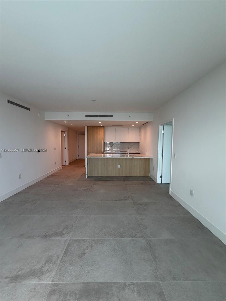 2411 Laguna Circle 2508, North Miami, FL 33181