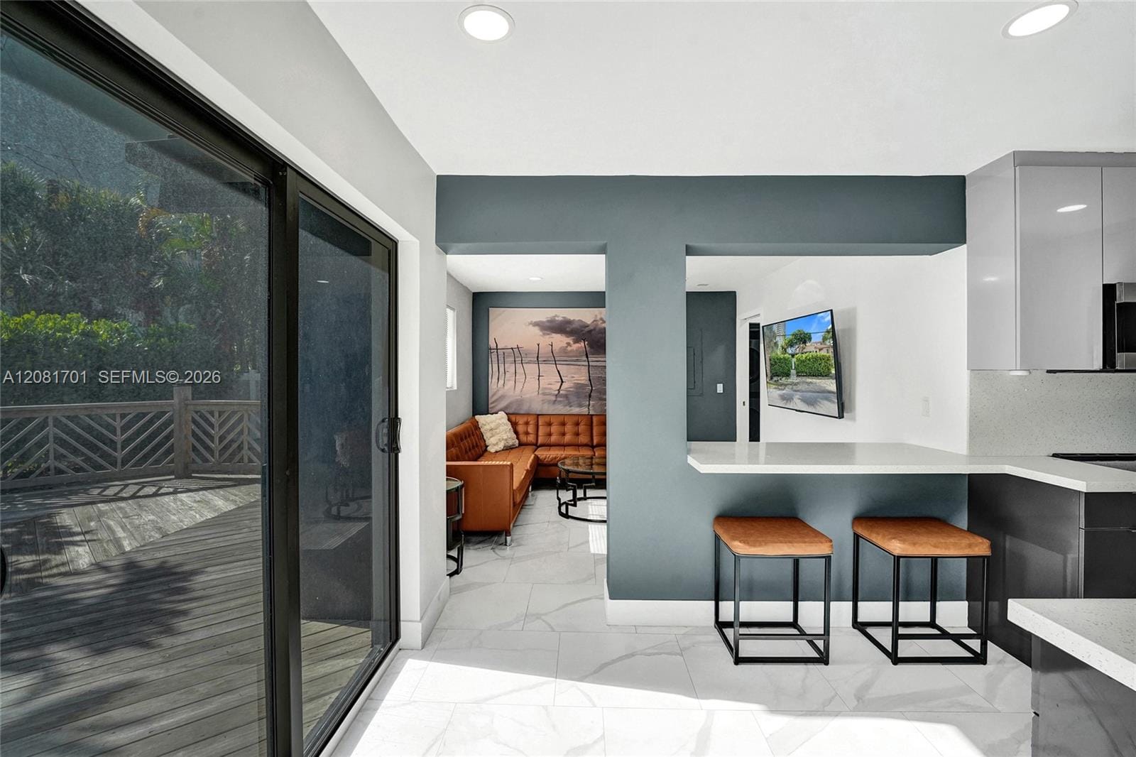 436 SW 4th Avenue — photo 3