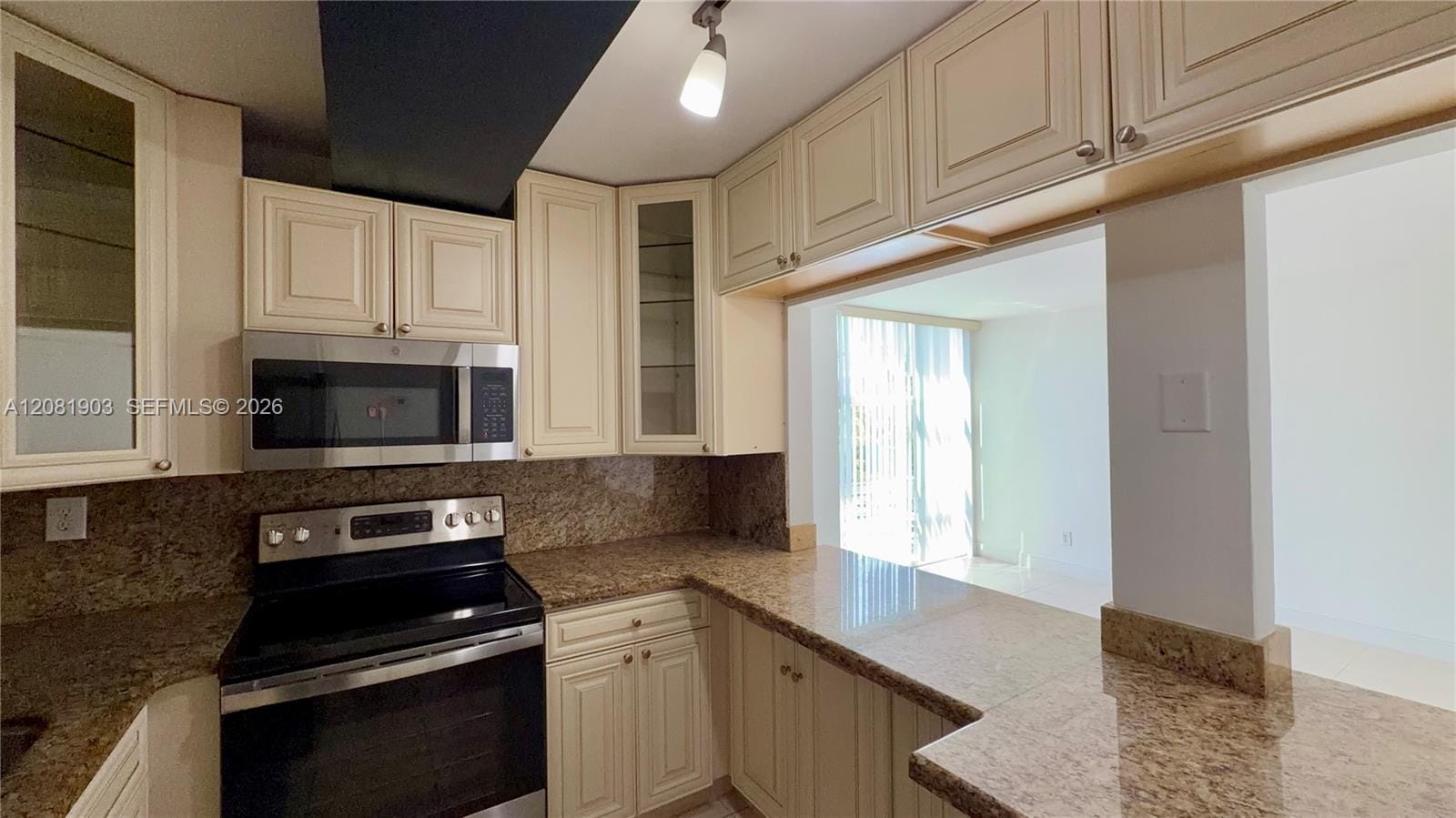 210 172nd Street 428 — photo 12