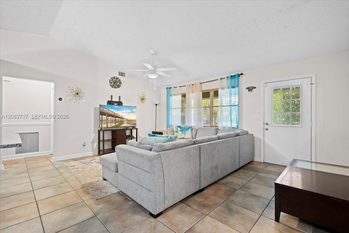 6015 Raintree — photo 10