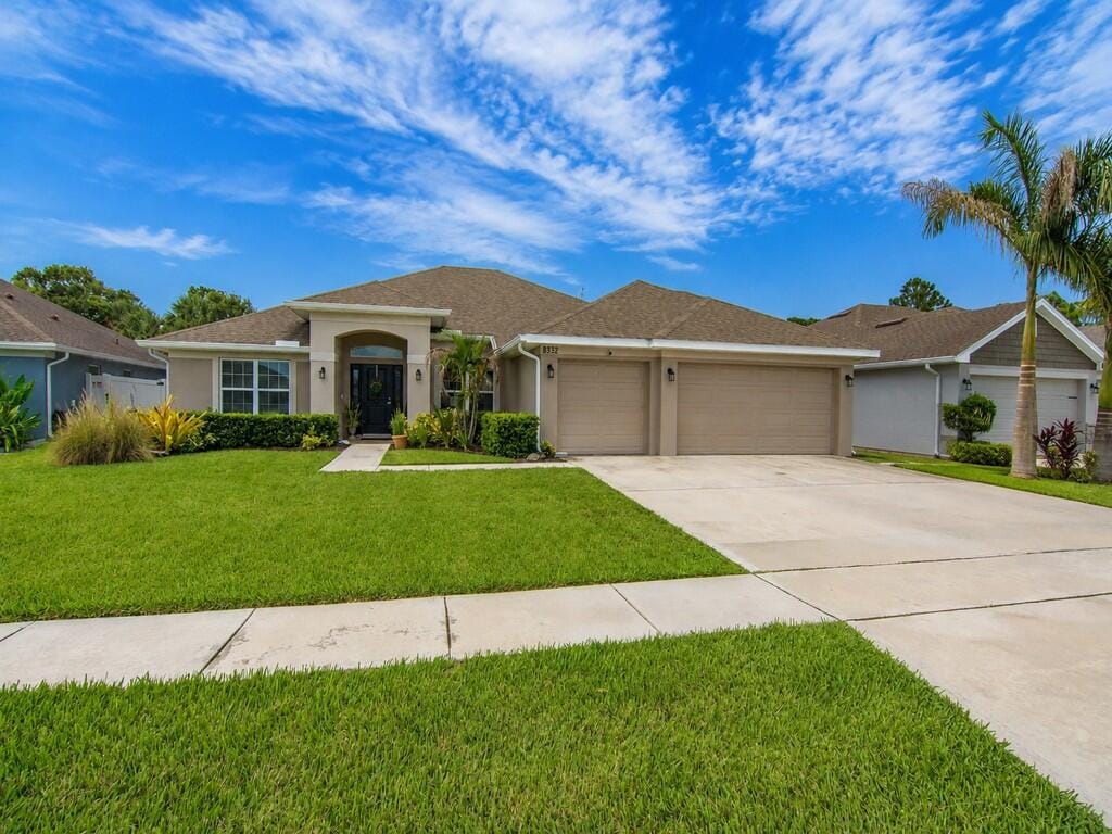 8332 Amalfi Circle — photo 4