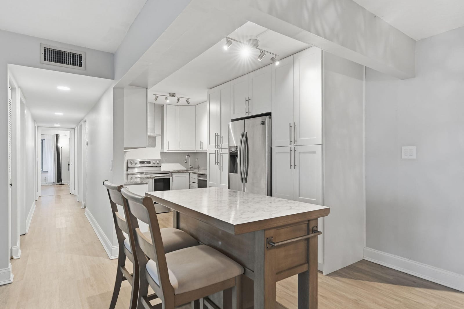 1104 GREEN PINE Boulevard G1 — photo 3
